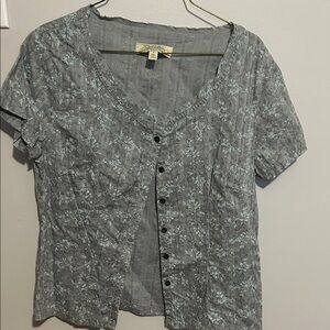 Cabela's Blue Floral Button-Up Women's Shirt